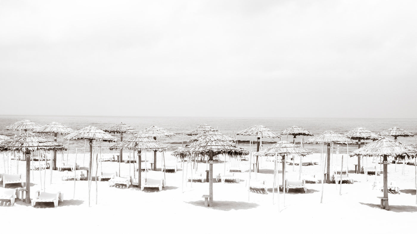 Beach Days No 3 - Fine art print by Cattie Coyle Photography
